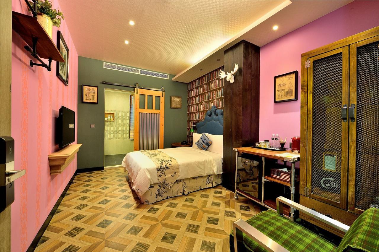 Smokey Joe'S Apartment Kaohsiung Exterior photo